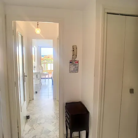 A 2 Pas Des Plages Du Midi, Terrasse, 252l-bou Appartement Cannes