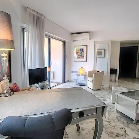 A 2 Pas Des Plages Du Midi, Terrasse, 252l-bou Apartment Cannes